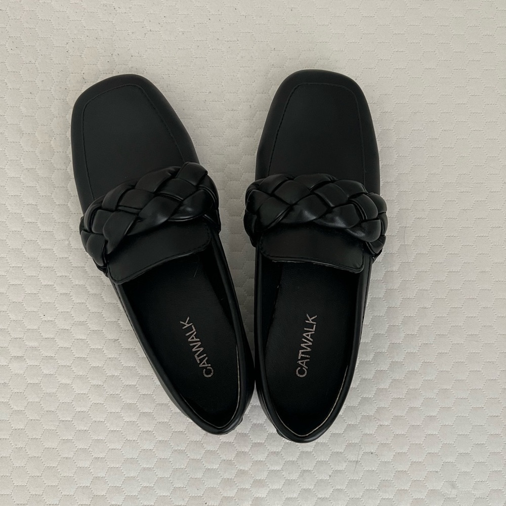 Elegant Black Braided Loafers for Women